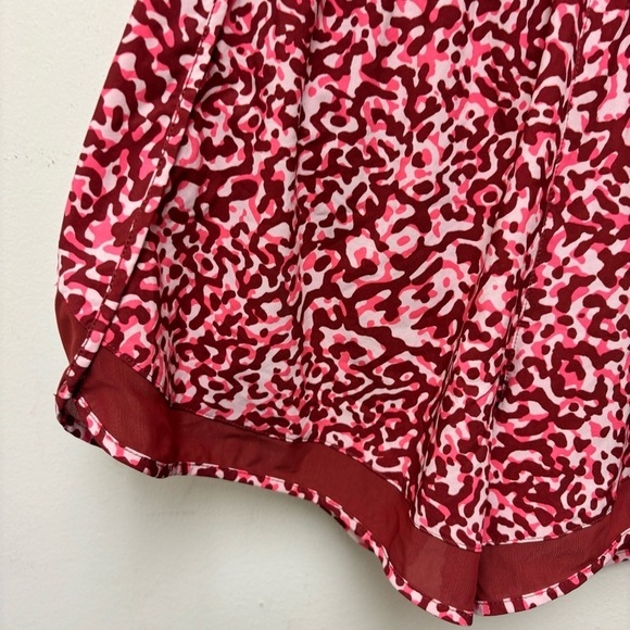 Athleta Mesh Racer Run High Rise 3" Shorts Large - Picture 4 of 12